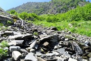 49 Per superare le cascatelle bypasso il ruscello